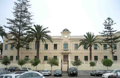 Fachada Centro La Salle-El Carmen
