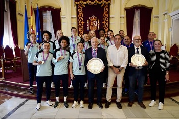 WEB EL PRESIDENTE DE MELILLA RECIBE AL SUBCAMPEN DE LA COPA DE LA REINA, EL TORREBLANCA FS