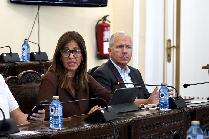 WEB LA CONSEJERA DE CULTURA ELOGIA A LA COMANDANCIA NAVAL Y CENTRO ASOCIADO DE LA UNED EN MELILLA