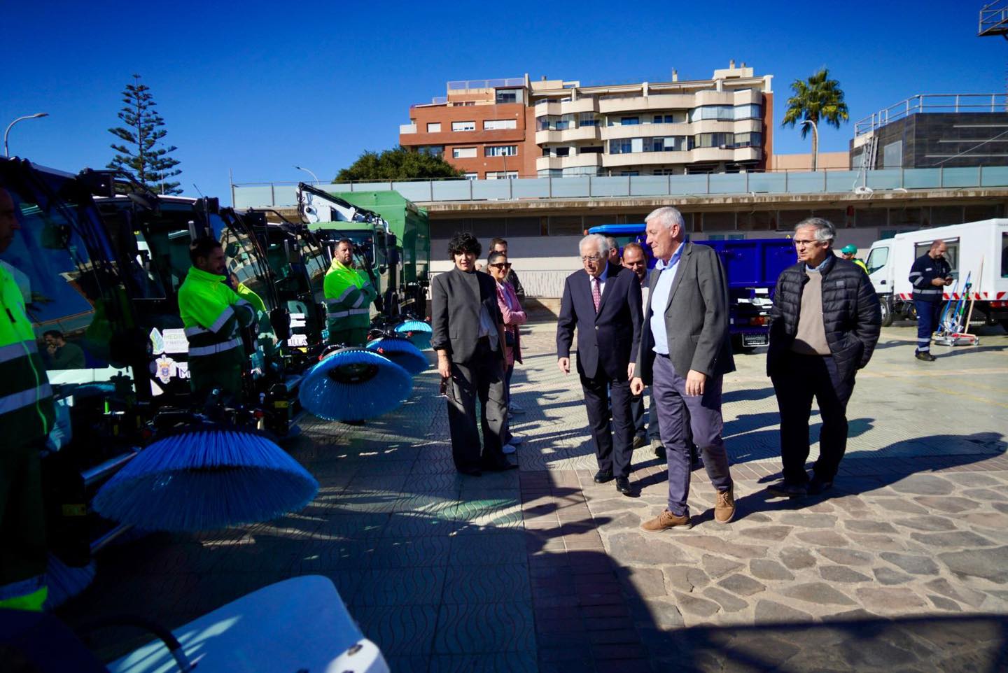 EL CONSEJERO ANUNCIA FONDOS EN 2026 PARA REPARAR OTROS CINCO CAMIONES DE LIMPIEZA