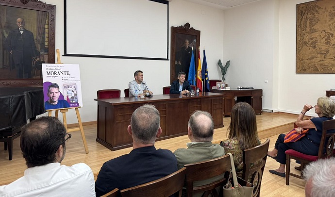 LA CONSEJER�A DE CULTURA ACOGE UNA CONFERENCIA DE RUB�N AM�N SOBRE MORANTE DE LA PUEBLA