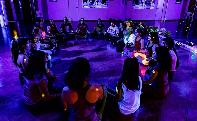 EL CONSEJERO DE JUVENTUD ASISTE A LA INAUGURACI�N DE LA 'HOLI WEEK' ORGANIZADA POR LA COMUNIDAD HIND�