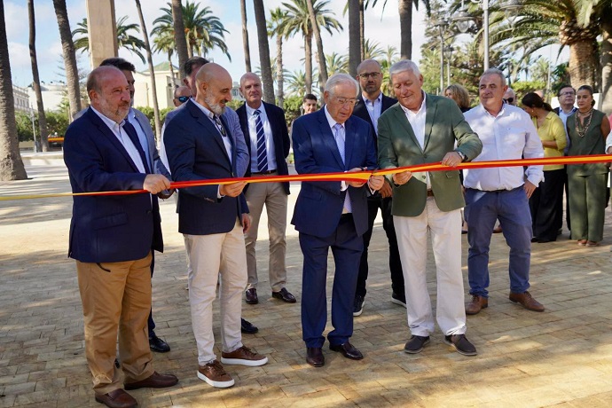 EL PRESIDENTE DE LA CIUDAD INAUGURA LA REMODELACI�N DE LA PLAZA DE ESPA�A