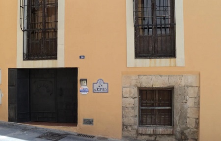 FACHADA A.V. ACR�POLIS