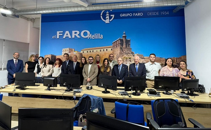 EL PRESIDENTE DE LA CIUDAD INAUGURA LA NUEVA SEDE DEL PERI�DICO 'EL FARO DE MELILLA'