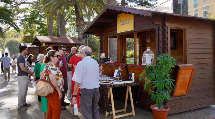 PRIMERA JORNADA EXITOSA DE LA FERIA DEL LIBRO CON TALLERES, ACTUACIONES Y UNA PRESENTACI�N DE LIBRO
