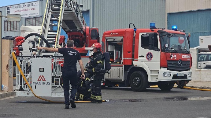 SEGURIDAD CIUDADANA AGRADECE EL TRABAJO DEL EQUIPO DE BOMBEROS EN EL INCENDIO DEL POL�GONO DEL SEPES