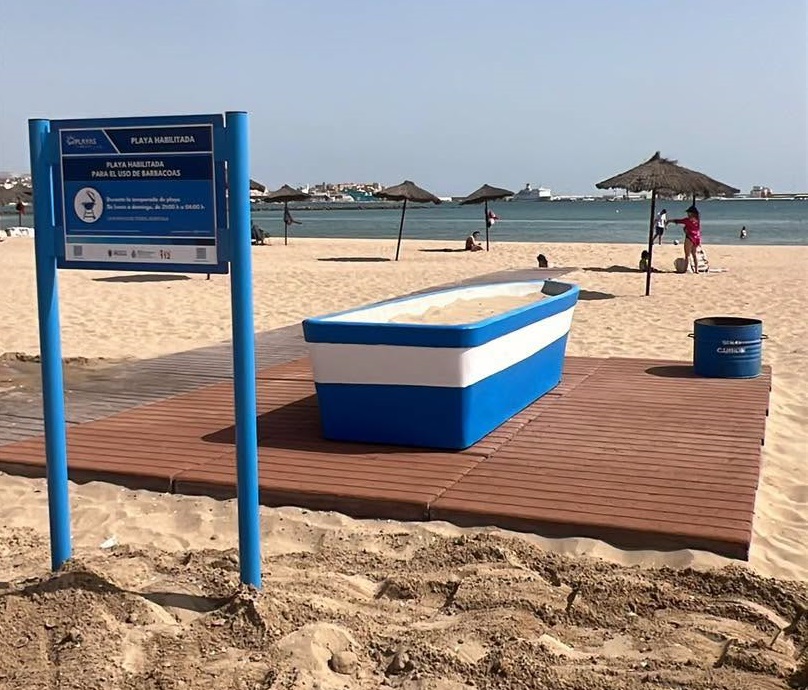 MEDIO AMBIENTE INSTALA EN LA HÍPICA CUATRO BARCAS DE HORMIGÓN PARA BARBACOAS DIARIAS Y DOS MESAS DE PING-PONG MEDIO AMBIENTE INSTALA EN LA HÍPICA CUATRO BARCAS DE HORMIGÓN PARA BARBACOAS DIARIAS Y DOS MESAS DE PING-PONG