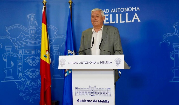 WEB LA CONSEJER�A DE MEDIO AMBIENTE COMIENZA EL CAMBIO DE LONAS DE LAS CASETAS DE FERIA