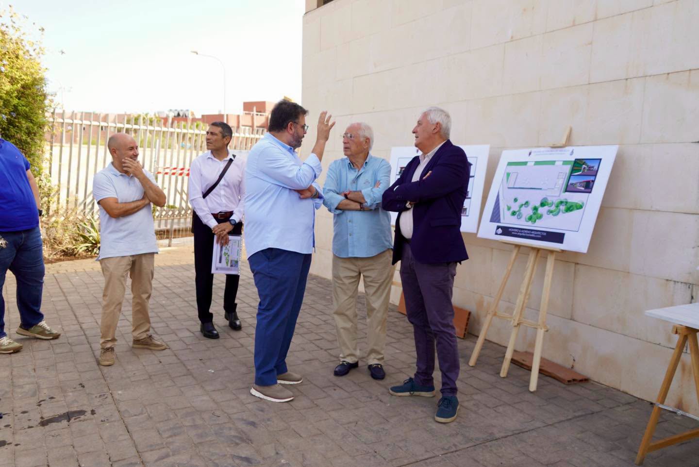 IMBRODA PONE LA PRIMERA PIEDRA DEL CEMENTERIO DE MASCOTAS, UN PROYECTO ESTRELLA QUE ABRIR� EL PR�XIMO A�O