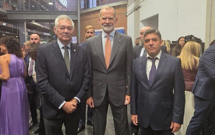 WEB EL REY FELIPE VI ASEGURA AL DIRECTOR GENERAL DE SEGURIDAD CIUDADANA QUE ESPERA VISITAR PRONTO MELILLA