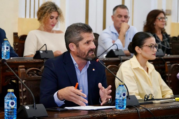 EL CONSEJERO DE EDUCACIÓN DETALLA EL ESTADO DE LA RESIDENCIA DE 'ÁLVAREZ CLARO' EL CONSEJERO DE EDUCACIÓN DETALLA EL ESTADO DE LA RESIDENCIA DE 'ÁLVAREZ CLARO'