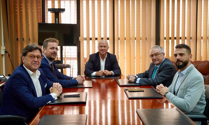 EL CONSEJERO DE TURISMO RECIBE A LOS PARTICIPANTES DEL VI FORO DE TURISMO DE MELILLA EL CONSEJERO DE TURISMO RECIBE A LOS PARTICIPANTES DEL VI FORO DE TURISMO DE MELILLA