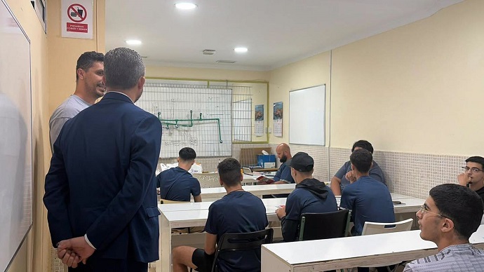 EL CONSEJERO DE EDUCACI�N VISITA LOS CURSOS DE FORMACI�N DE LA ASOCIACI�N 'V�A L�CTEA'