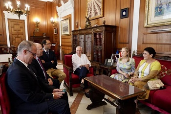 EL PRESIDENTE DE LA CIUDAD RECIBE EN SU DESPACHO A LA EXPRESIDENTA DEL CONGRESO ANA PASTOR